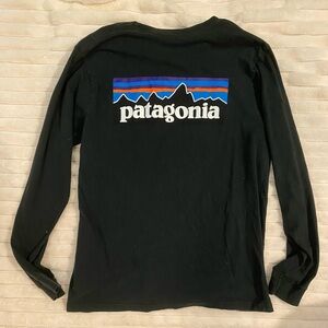 Patagonia long sleeve dark green t shirt men’s size M